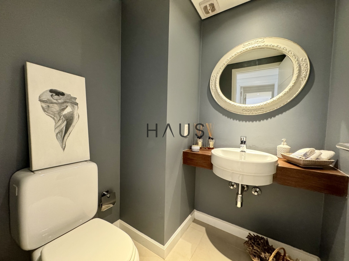 Apartamento ID.295 - Apartamento en venta Playa Mansa 4 dormitorios