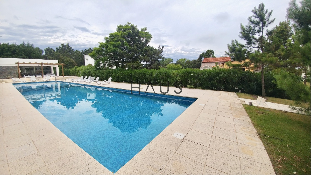 Apartamento ID.295 - Apartamento en venta Playa Mansa 4 dormitorios