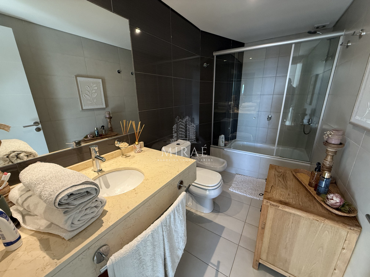 Apartamento ID.133 -  2  dormitorios playa brava 