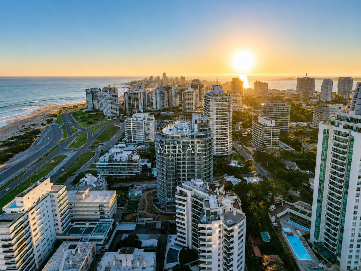 Apartamento ID.354 - Apartamento en venta de 2 dormitorios en Playa Brava Punta del Este