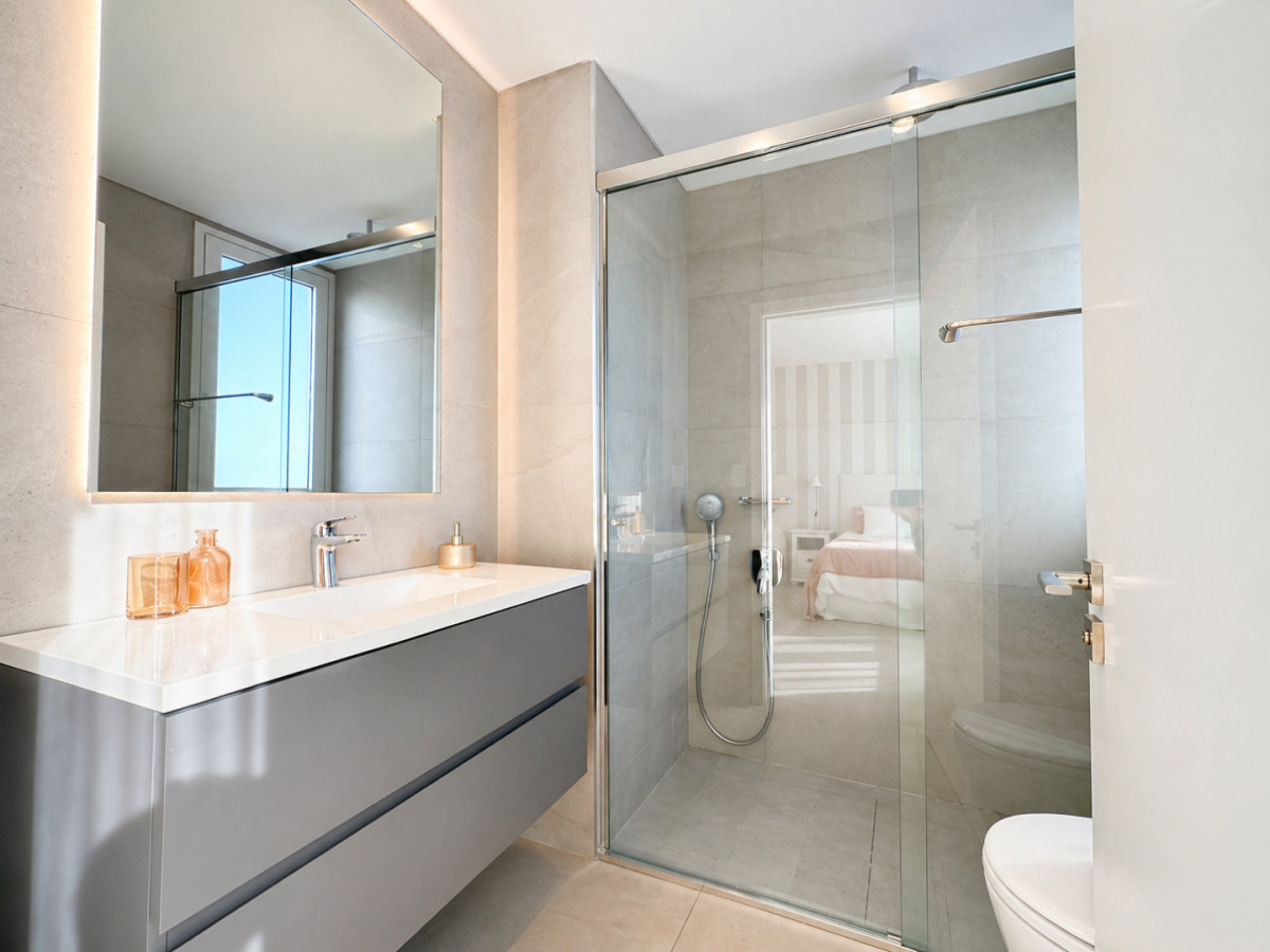 Apartamento ID.21098542 - Apartamento 3 dormitorios y dependencia en venta en Punta del Este, Le Parc