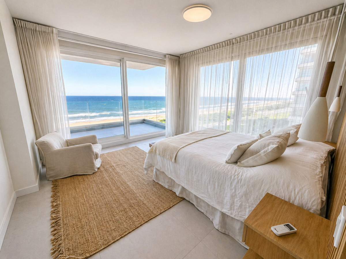 Apartamento ID.21098542 - Apartamento 3 dormitorios y dependencia en venta en Punta del Este, Le Parc