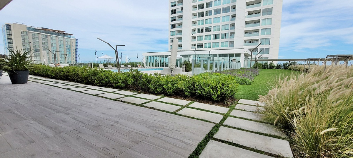 Apartamento ID.21098542 - Apartamento 3 dormitorios y dependencia en venta en Punta del Este, Le Parc