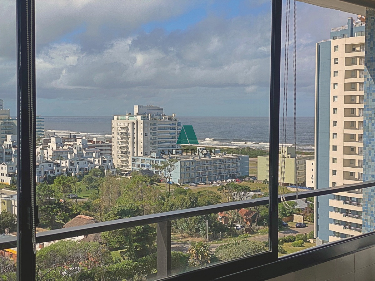 Apartamento ID.298 - Apartamento de 2 dormitorios en venta Punta del Este