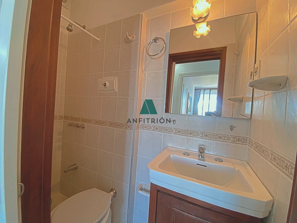 Apartamento ID.298 - Apartamento de 2 dormitorios en venta Punta del Este