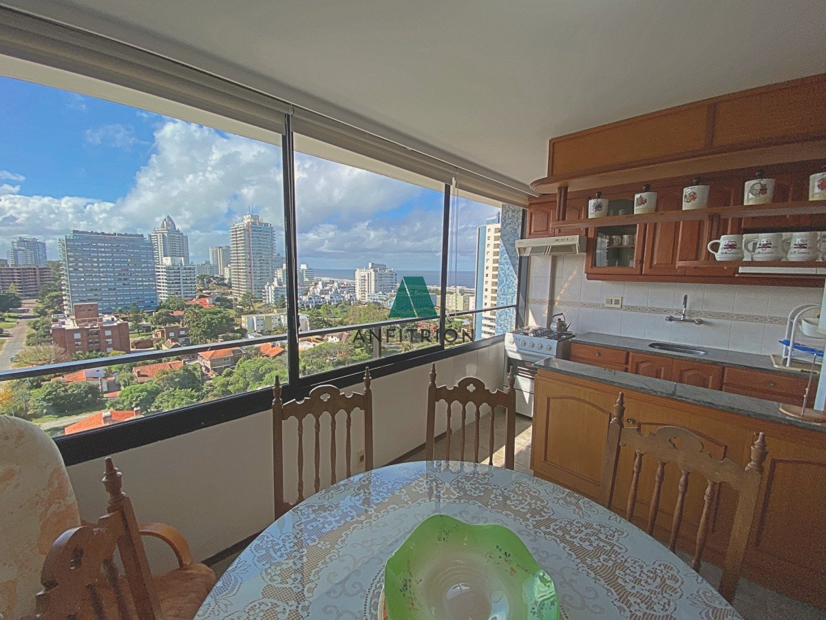 Apartamento ID.298 - Apartamento de 2 dormitorios en venta Punta del Este