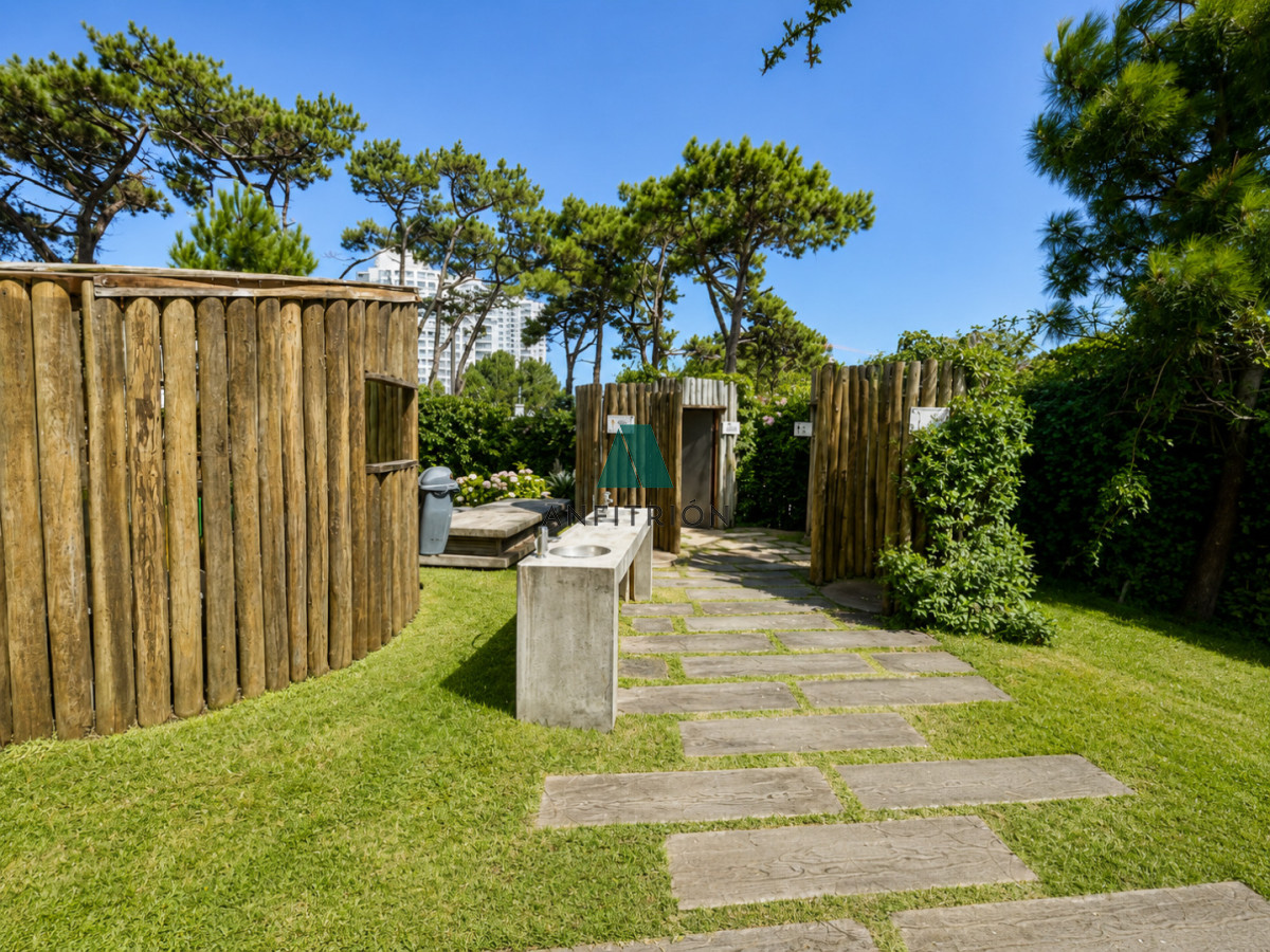 Apartamento ID.615 - Apartamento en venta de 3 dormitorios en Punta del Este