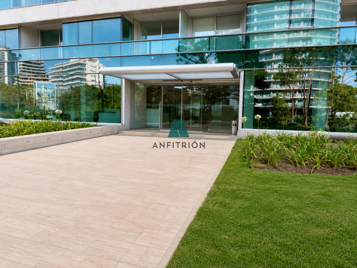 Apartamento ID.615 - Apartamento en venta de 3 dormitorios en Punta del Este