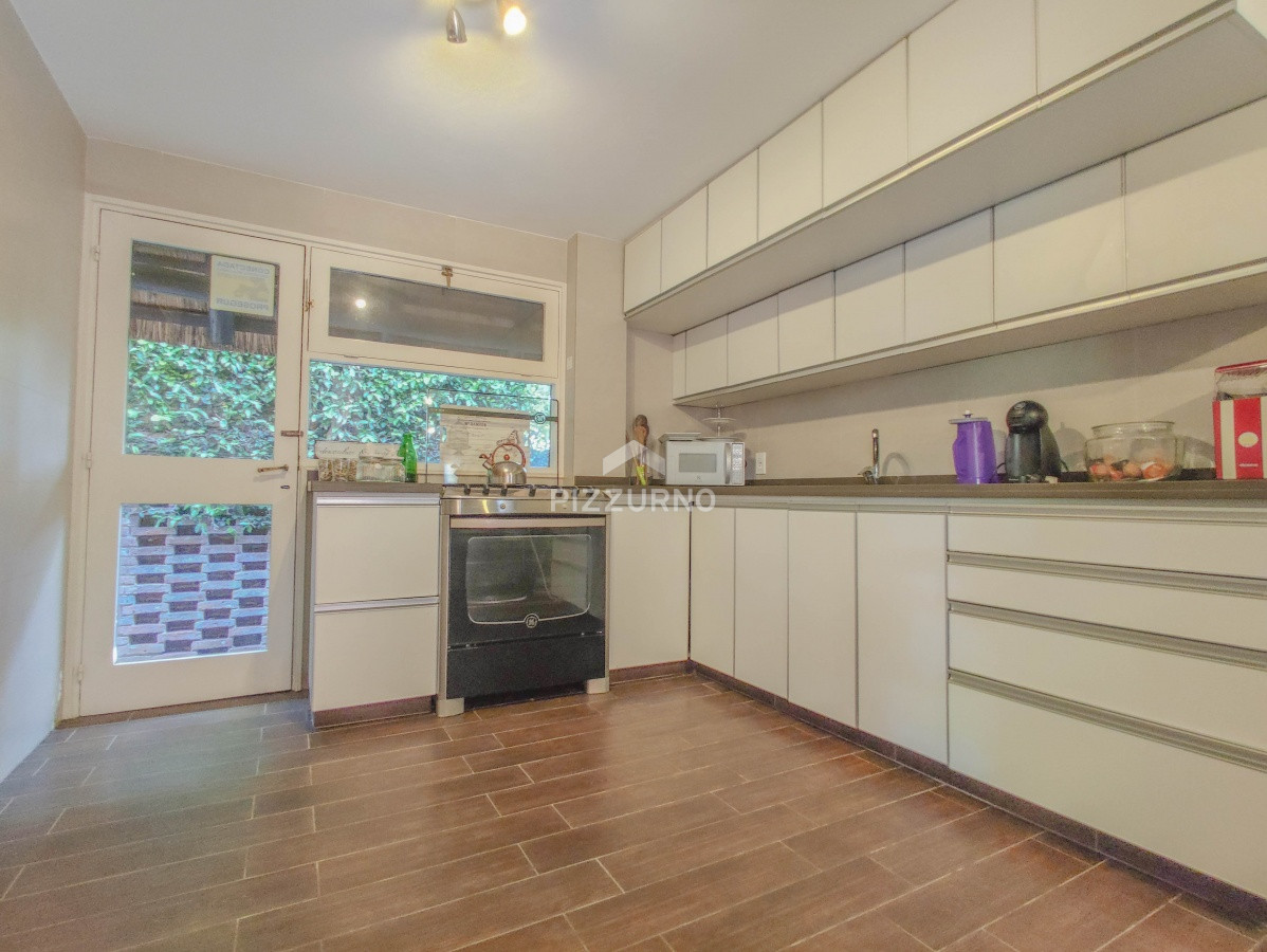 Casa Ref.497 - Casa en venta Playa Mansa 3 dormitorios