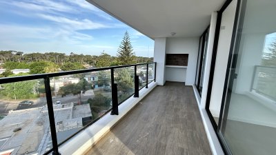 Apartamento de 2 dormitoiros en venta Punta Del Este 