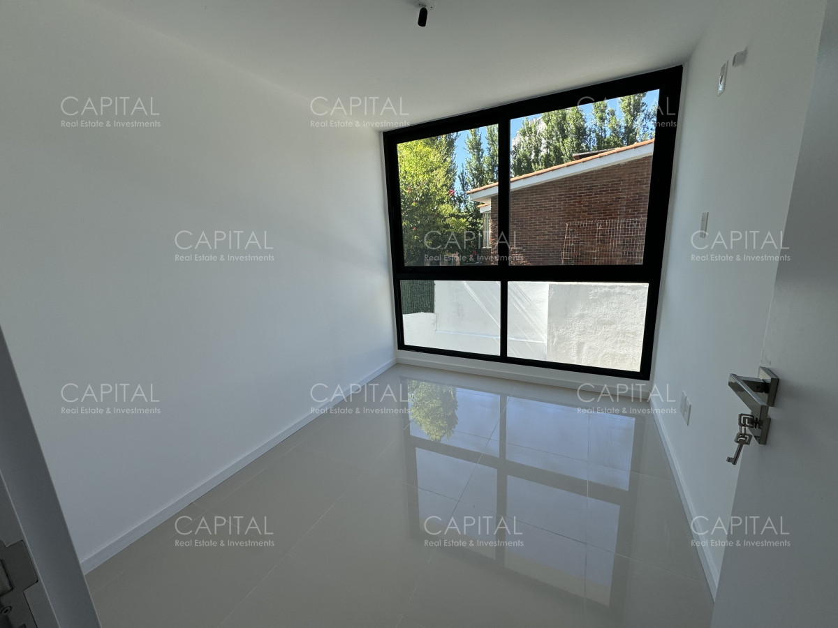Apartamento ID.37358 - Apartamento en venta en Playa Mansa, 3 dormitorios, Punta del Este