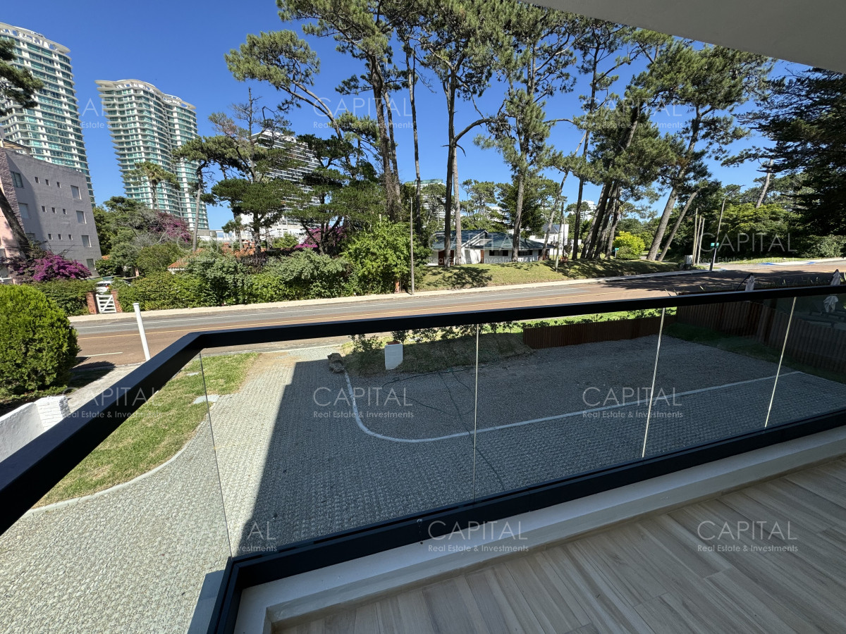 Apartamento ID.37358 - Apartamento en venta en Playa Mansa, 3 dormitorios, Punta del Este