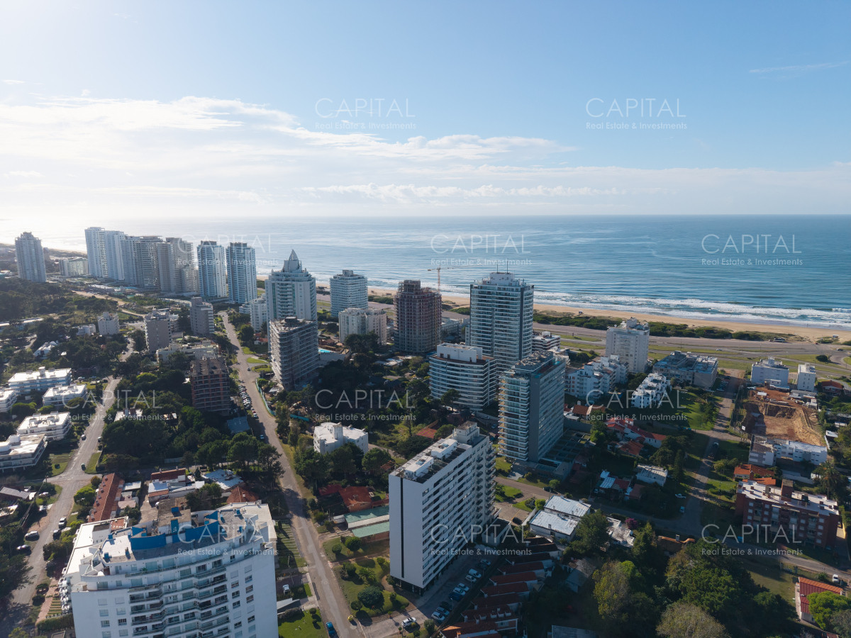 Apartamento ID.38404 - Apartamento de 3 dormitorios en venta, Playa Brava Punta del Este
