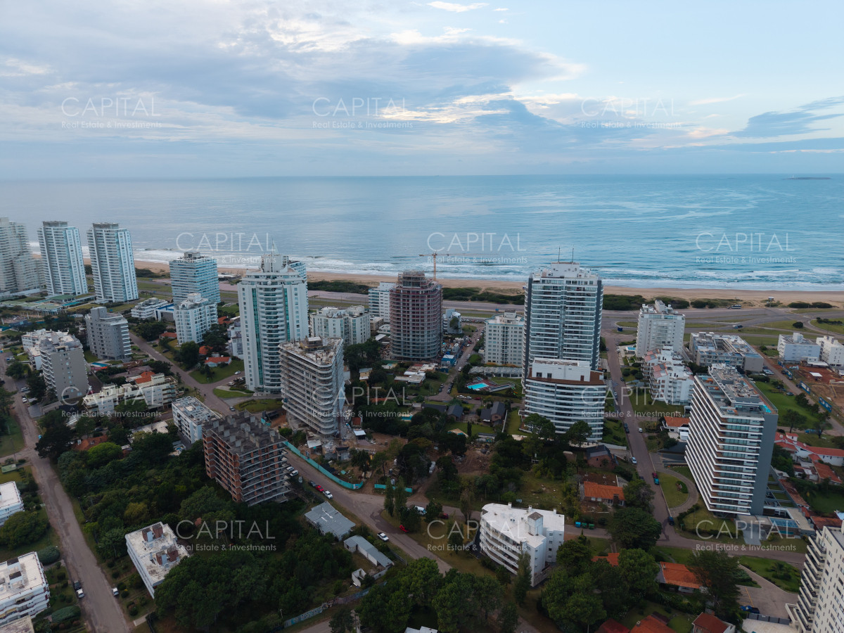 Apartamento ID.38404 - Apartamento de 3 dormitorios en venta, Playa Brava Punta del Este