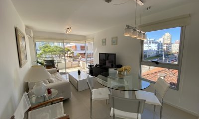 VENTA APARTAMENTO 2 DORMITORIO EDIFICIO PUERTO ESCONDIDO