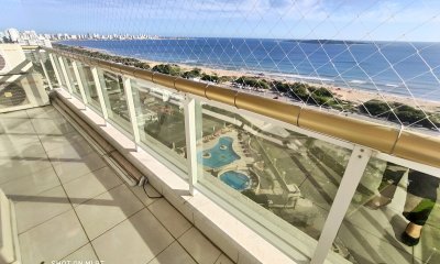 VENTA DE APARTAMENTO DE 3 SUITES EN EDIFICIO LE JARDIN PUNTA DEL ESTE