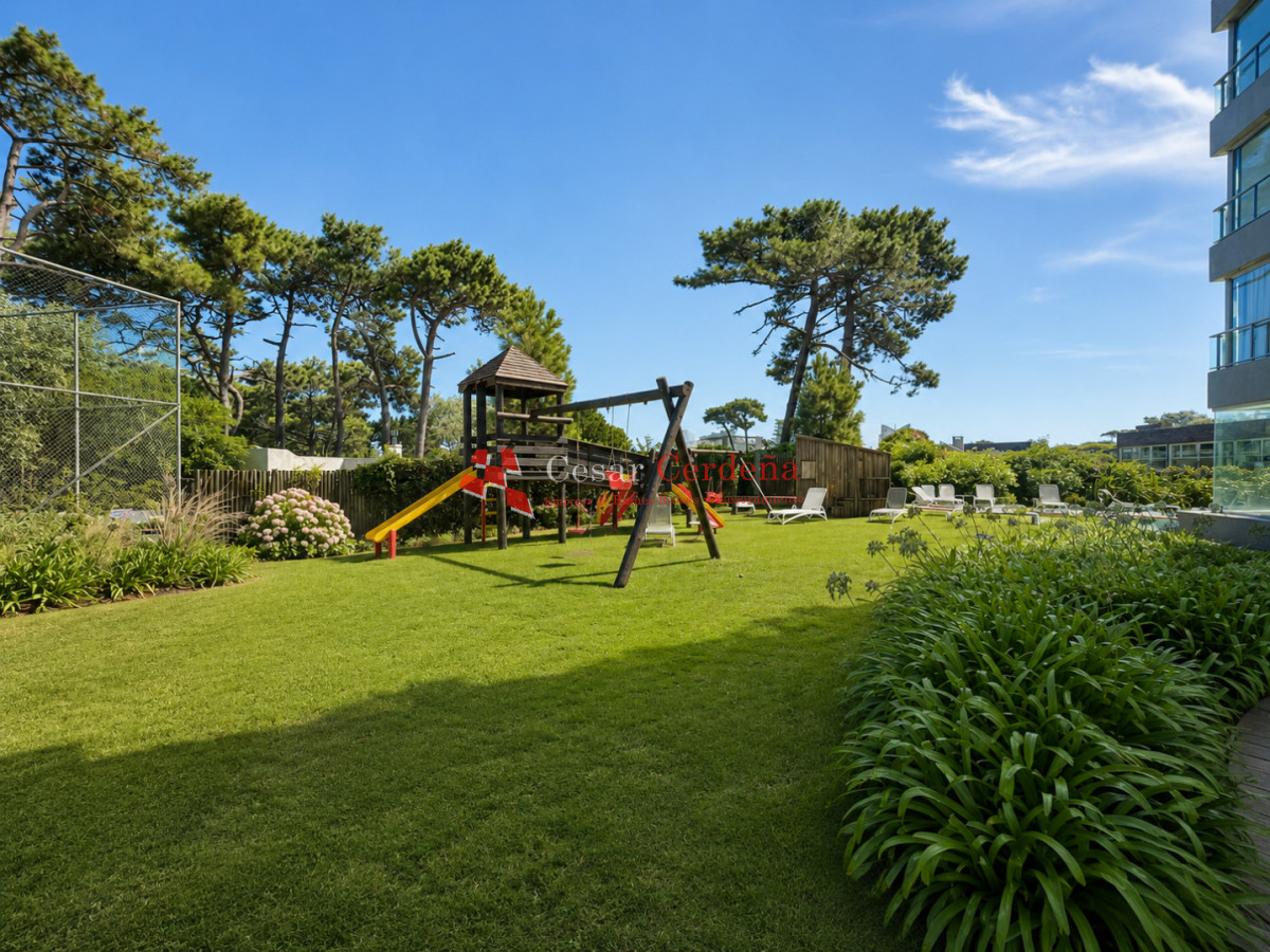 Apartamento ID.2003 - VENTA - Apartamento en venta de 3 dormitorios en Punta del Este