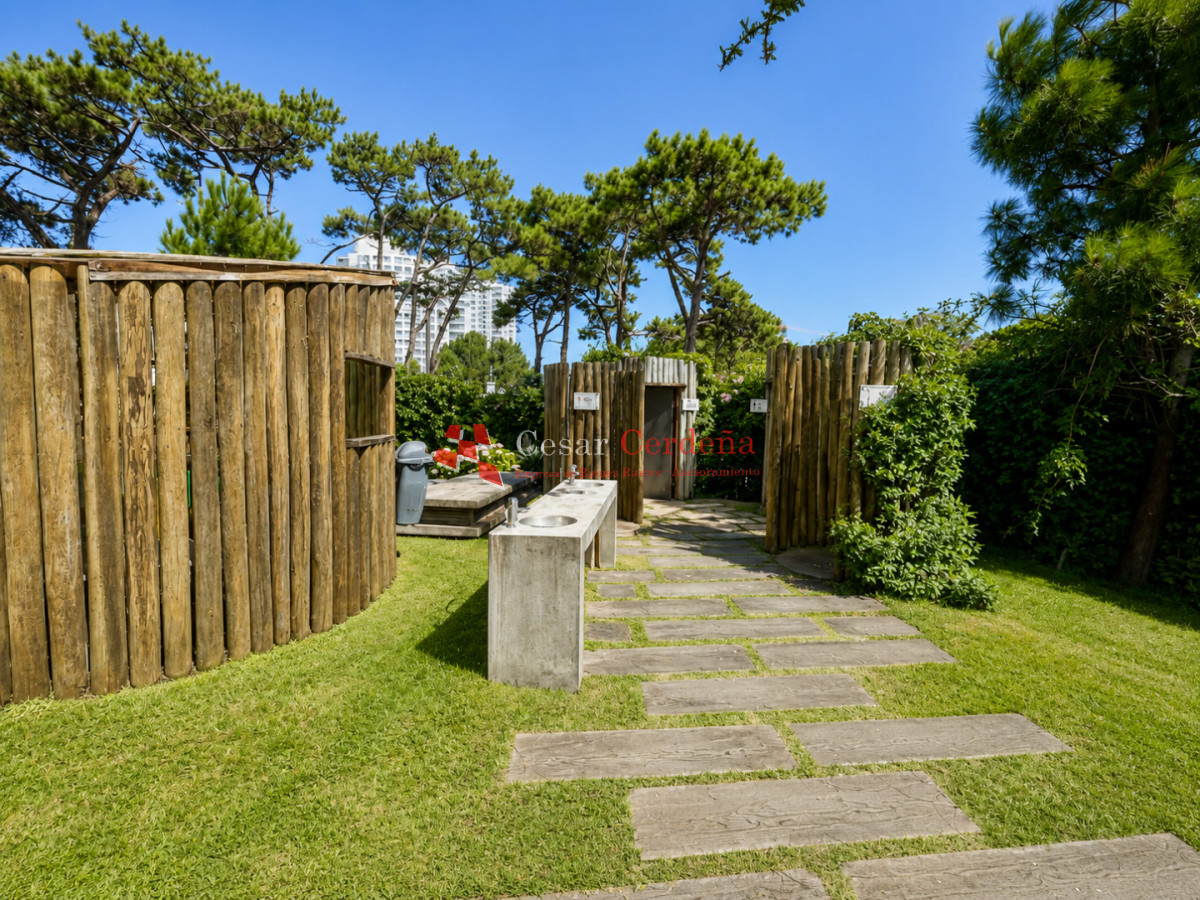 Apartamento ID.2003 - VENTA - Apartamento en venta de 3 dormitorios en Punta del Este