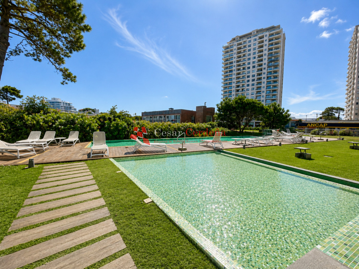 Apartamento ID.2003 - VENTA - Apartamento en venta de 3 dormitorios en Punta del Este
