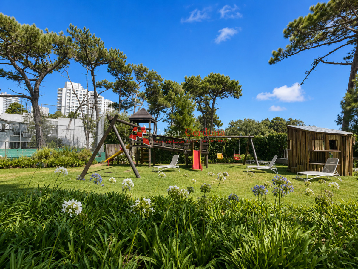 Apartamento ID.2003 - VENTA - Apartamento en venta de 3 dormitorios en Punta del Este