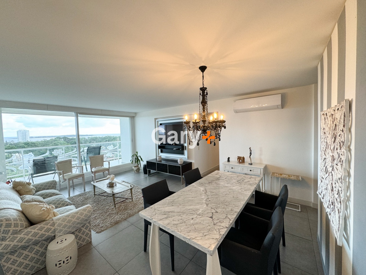 Apartamento en venta 2 dormitorios,  2 baños .Roosevelt Punta del Este 
