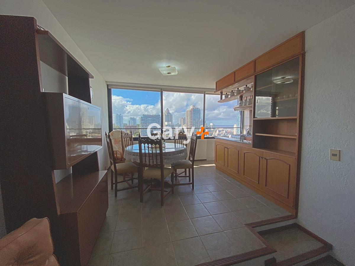 Apartamento de 2 dormitorios en venta Punta del Este