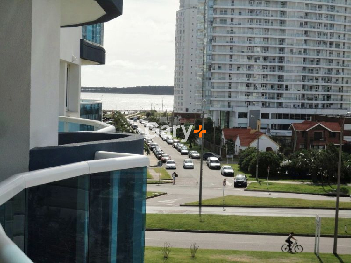 Apartamento en alquiler temporario Playa Mansa 3 dormitorios
