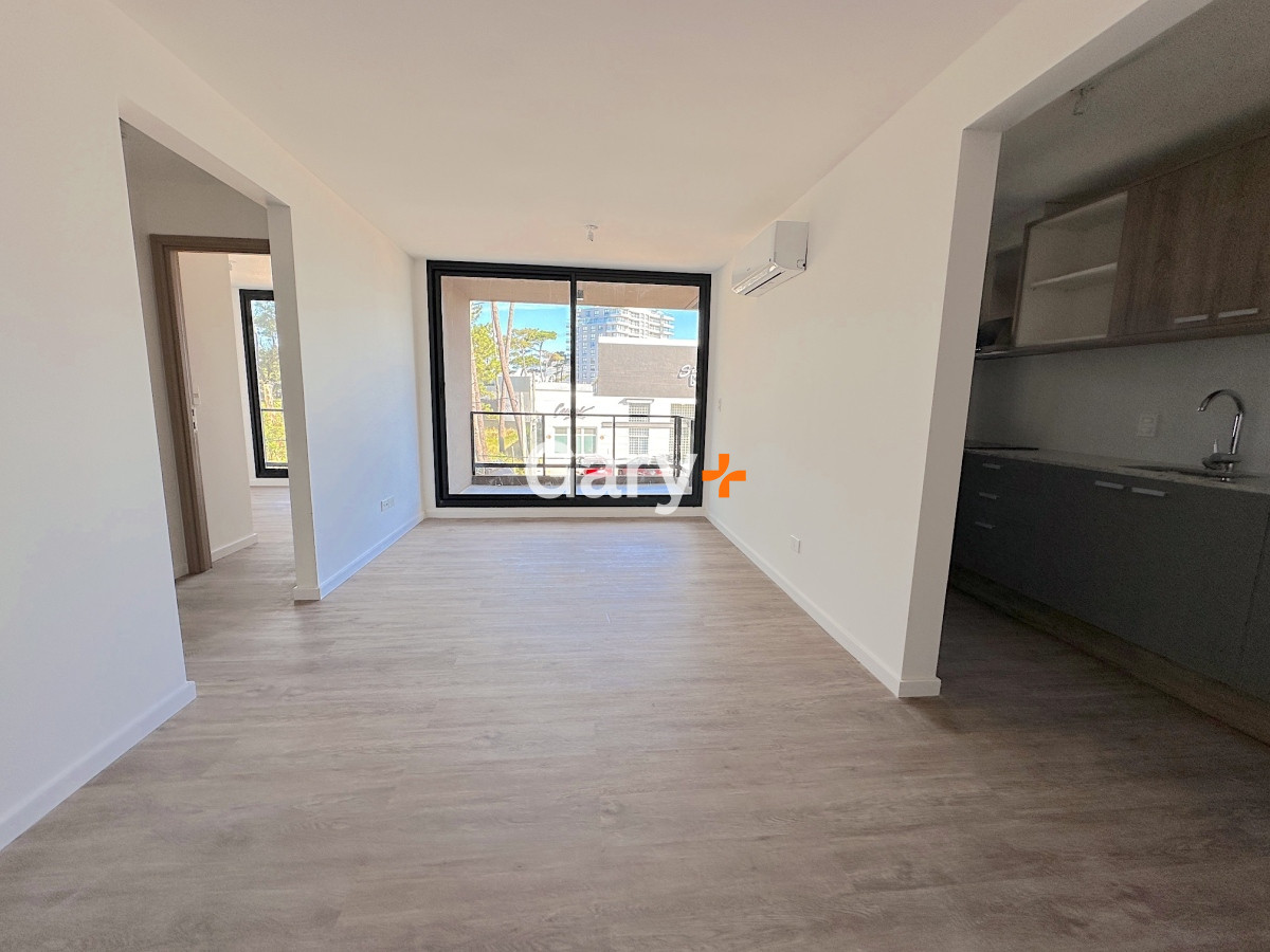 Apartamento en venta 2 dormitorios próximo a Punta Shopping
