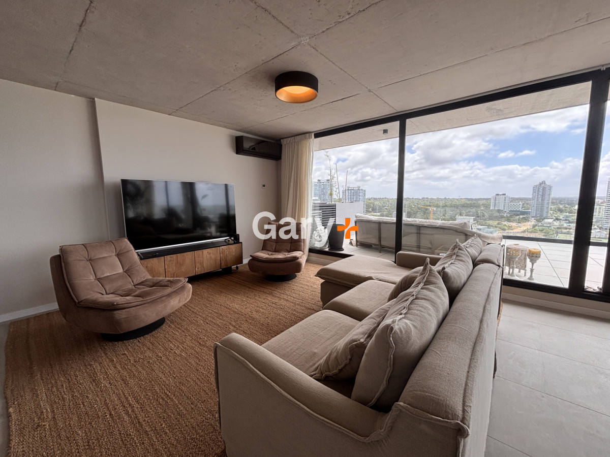 Apartamento ID.27050 - Penthouse de 3 dormitorios en venta, Punta del Este