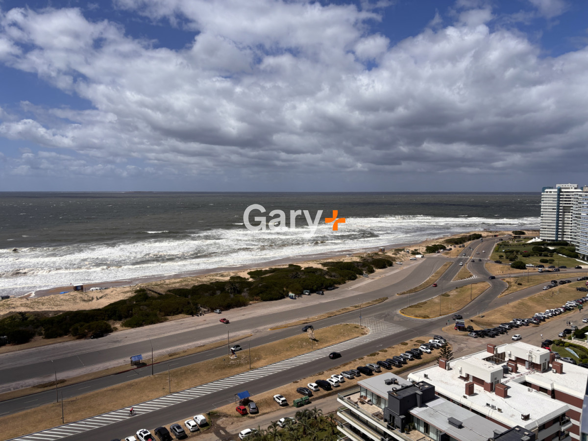 Apartamento ID.27050 - Penthouse de 3 dormitorios en venta, Punta del Este