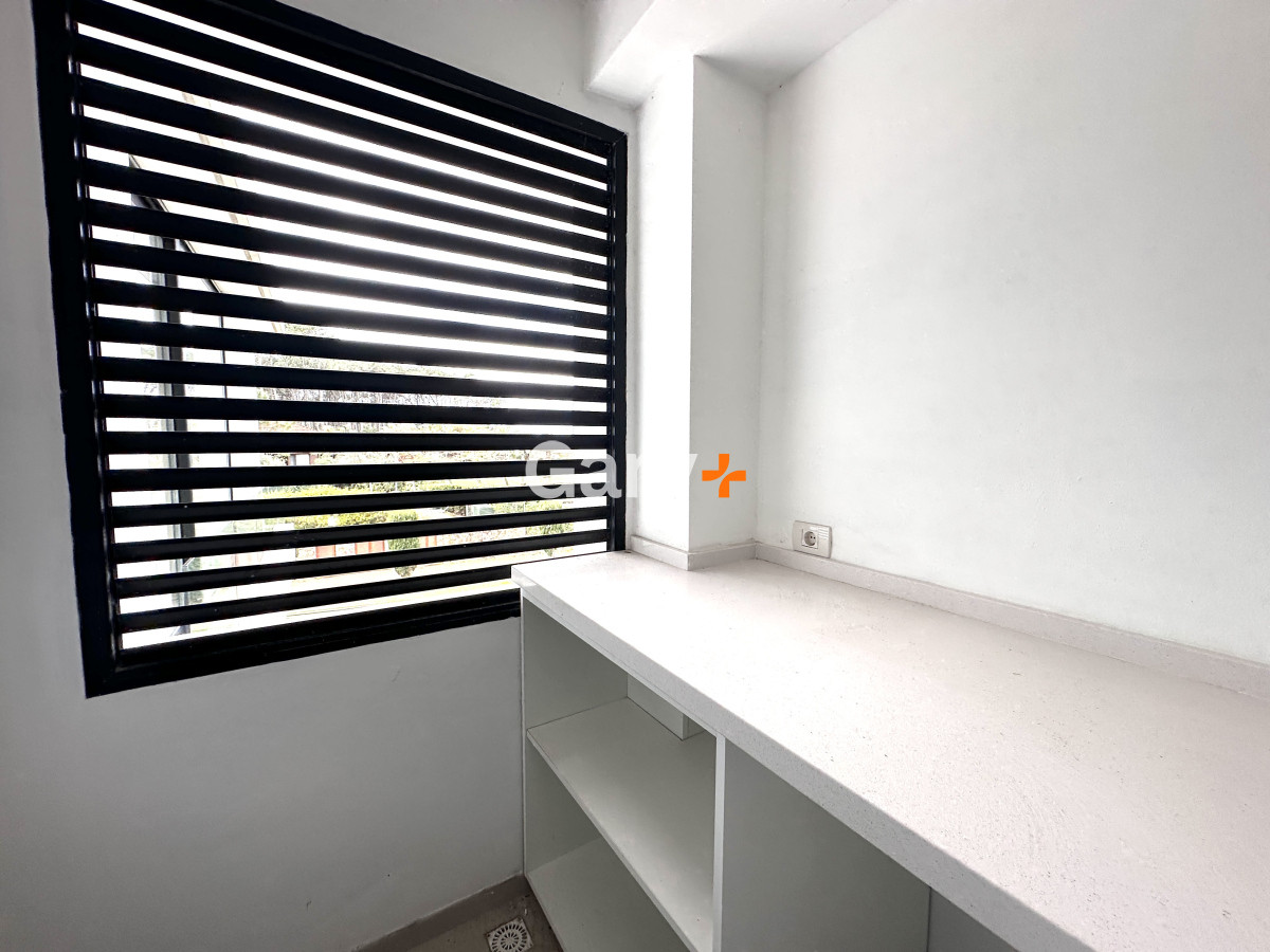 Apartamento ID.28817 - Apartamento en venta de 2 dormitorios y 2 baños, Rincón del Indio, Playa Brava,  Punta del Este.