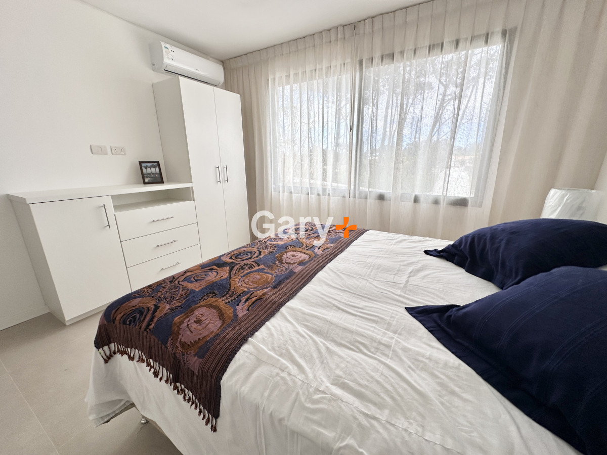 Apartamento ID.28817 - Apartamento en venta de 2 dormitorios y 2 baños, Rincón del Indio, Playa Brava,  Punta del Este.