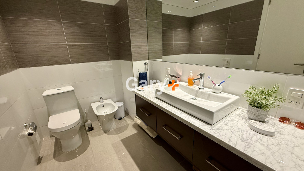 Apartamento ID.28655 - Apartamento de categoría en venta con vista al mar 