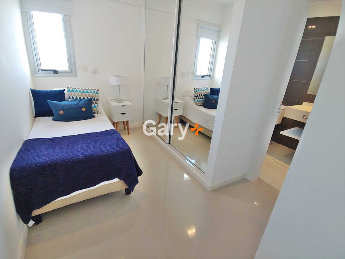 Apartamento ID.1455 - Apartamento en venta Pent House de 4 dormitorios en Playa Brava, Punta del Este
