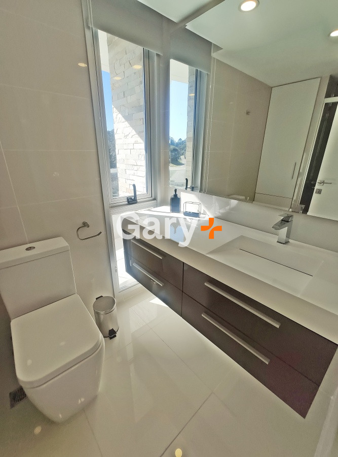 Apartamento ID.400 - Penthouse frente al mar, categoría y  punta del este