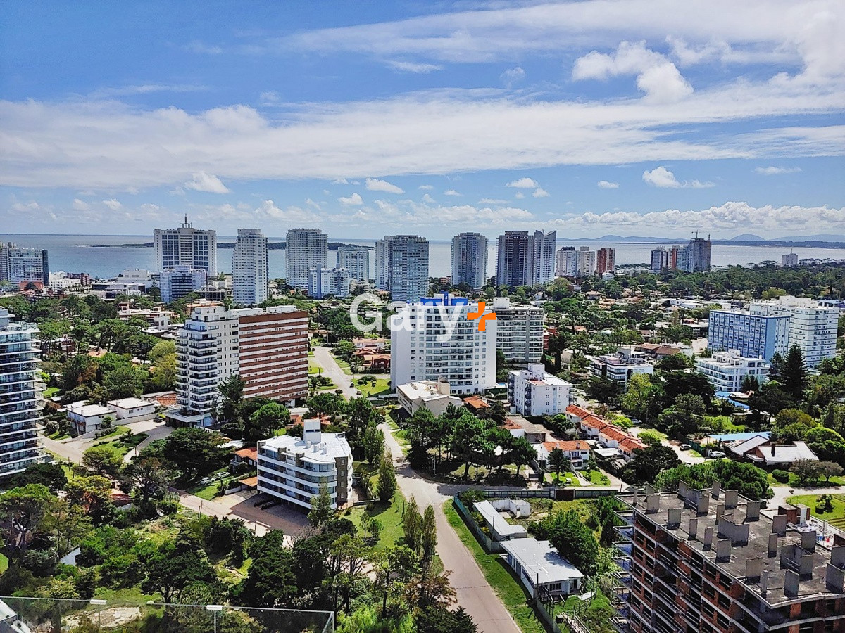 Apartamento ID.1455 - Apartamento en venta Pent House de 4 dormitorios en Playa Brava, Punta del Este