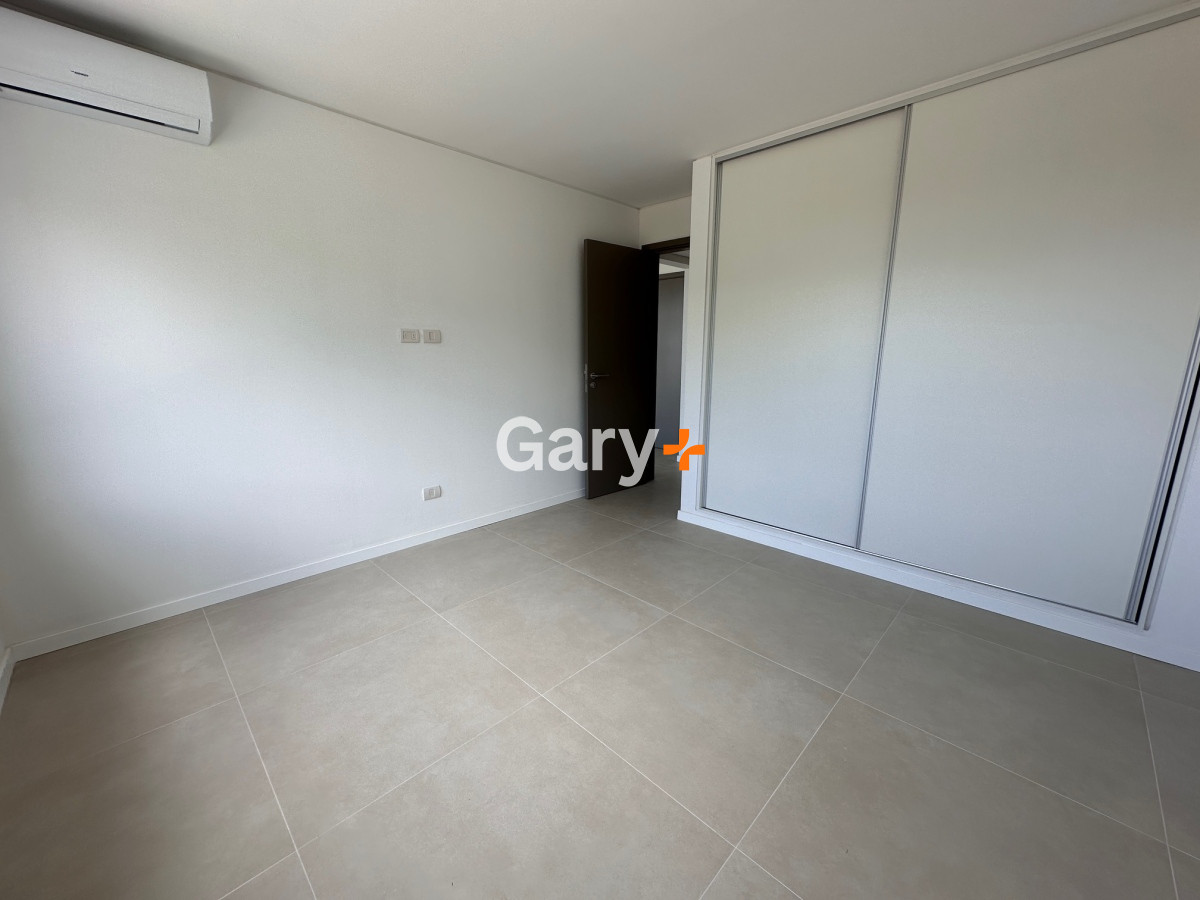 Apartamento ID.28362 - Apartamento de 1 dormitorio en venta en Playa Brava, Punta del Este