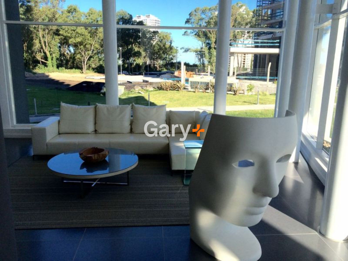 Apartamento ID.28655 - Apartamento de categoría en venta con vista al mar 