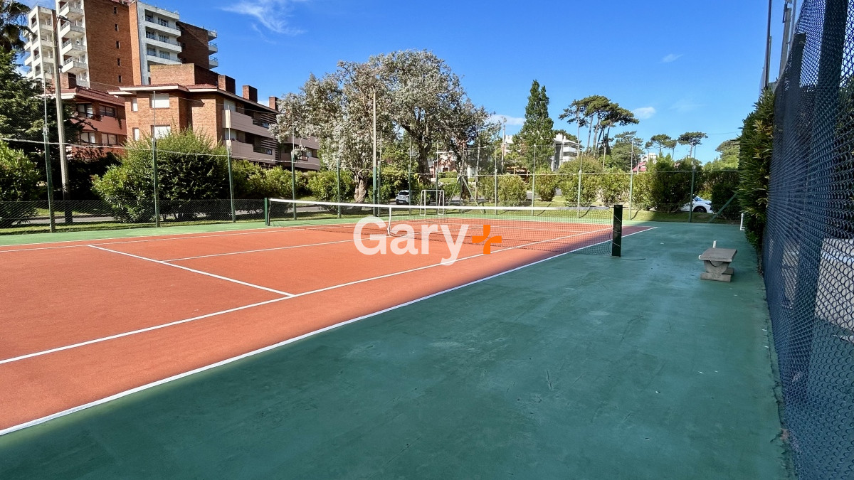Apartamento ID.29244 - Apartamento en venta frente al mar en Punta del Este