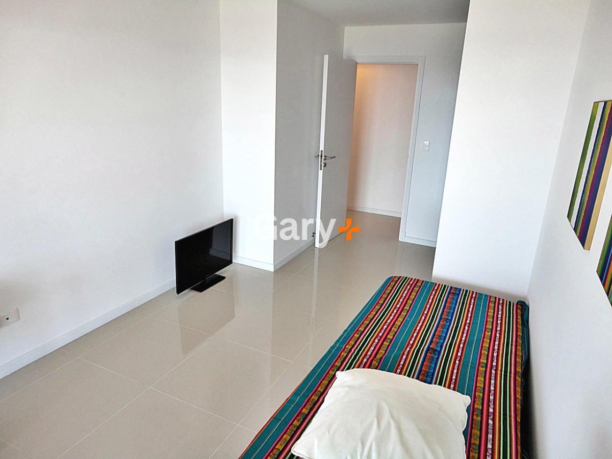 Apartamento ID.17122 - Punta del Este, 3 dormitorios con vista directa al mar