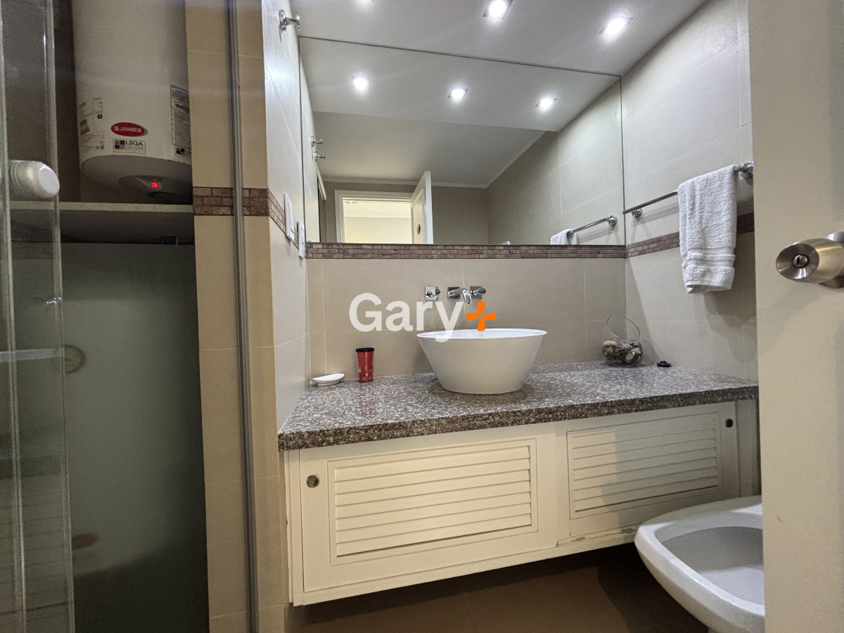 Apartamento ID.11196 - Apartamento de 2 dorm. - frente a playa mansa punta del este 