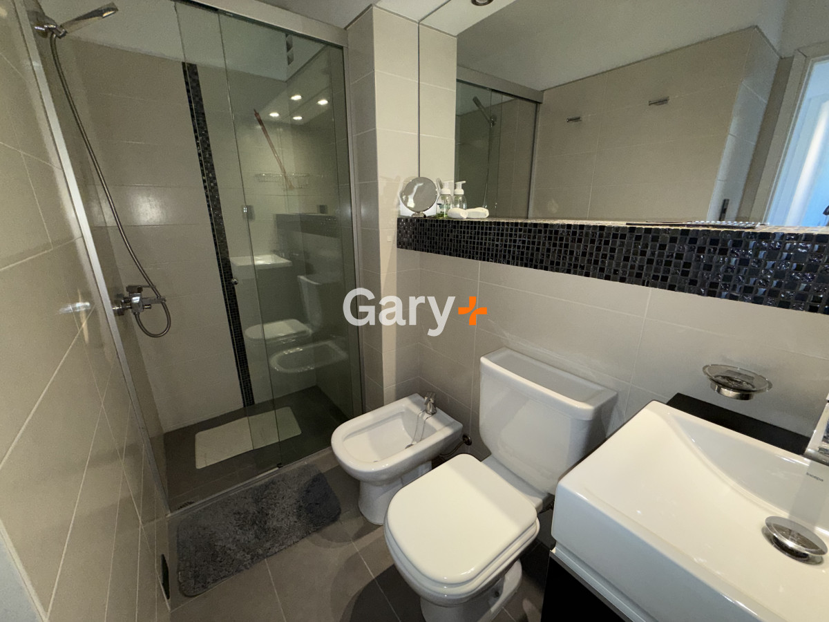 Apartamento ID.708 - Apartamento en venta Playa Mansa frente al mar  2 dormitorios