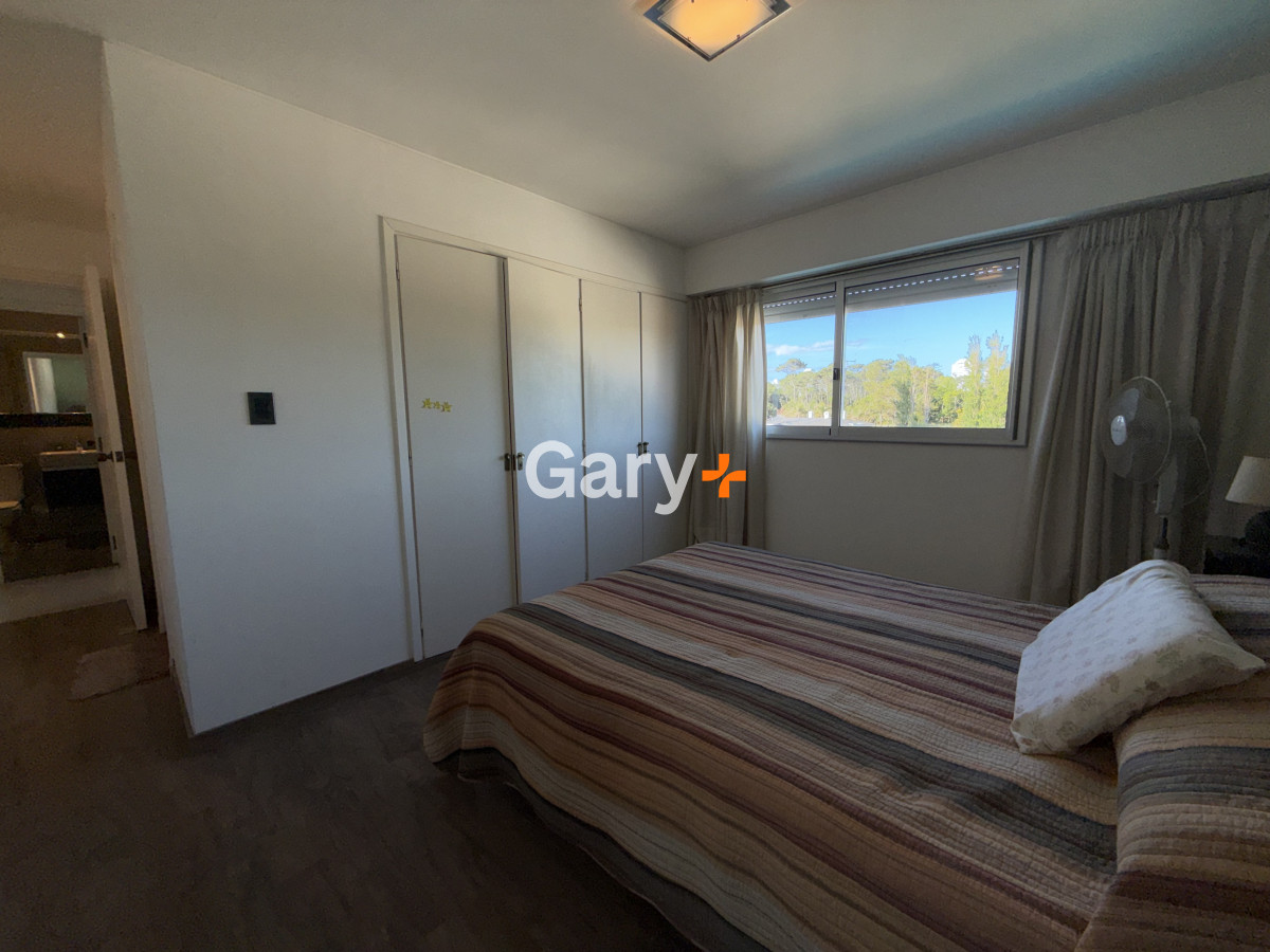 Apartamento ID.708 - Apartamento en venta Playa Mansa frente al mar  2 dormitorios