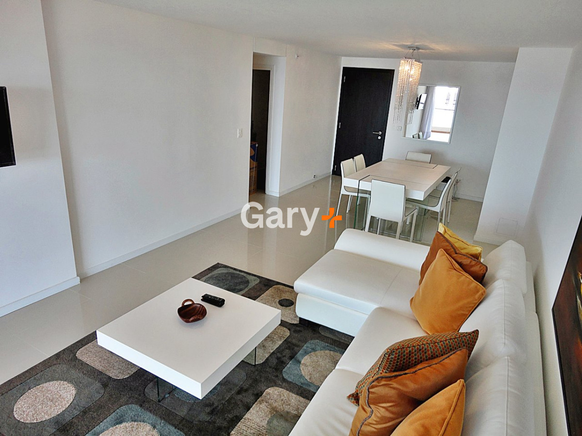 Apartamento ID.17122 - Punta del Este, 3 dormitorios con vista directa al mar