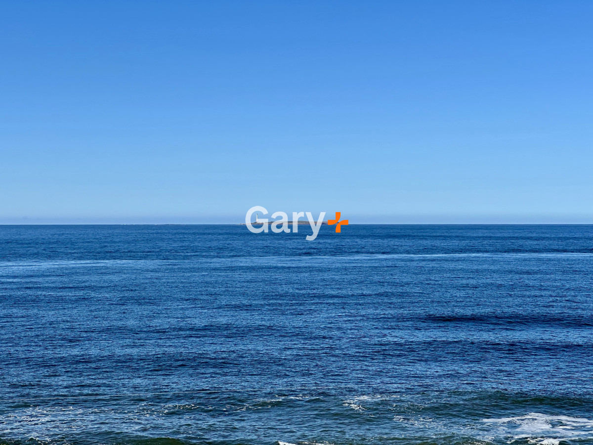Apartamento ID.27420 - Apartamento en venta de 3 dormitorios en Punta del Este, peninsula frente al mar