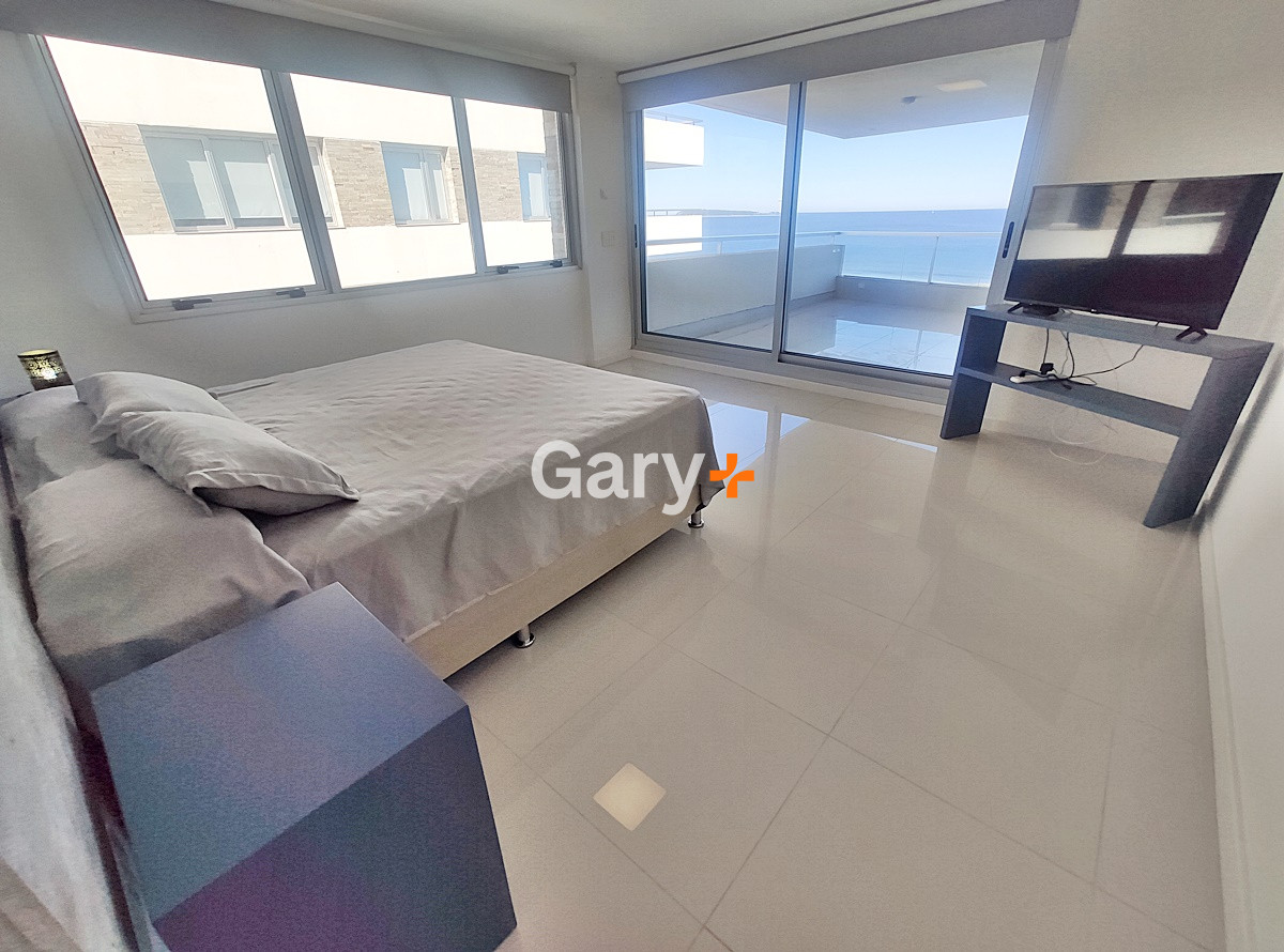 Apartamento ID.400 - Penthouse frente al mar, categoría y  punta del este