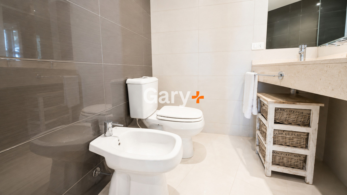 Apartamento ID.3600 - Apartamento en venta y alquiler temporario  3 dormitorios en Playa Brava, Punta del Este