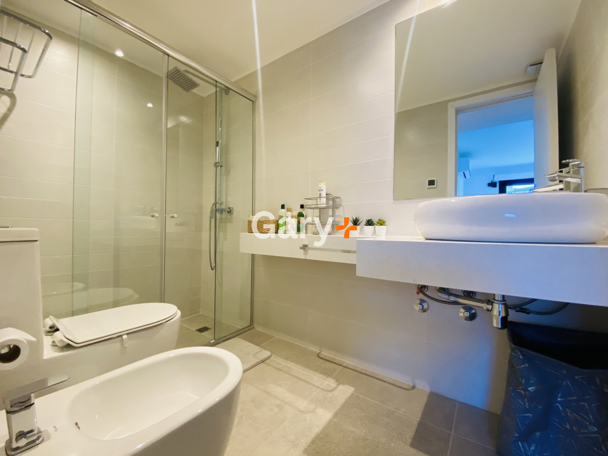 Apartamento ID.27420 - Apartamento en venta de 3 dormitorios en Punta del Este, peninsula frente al mar