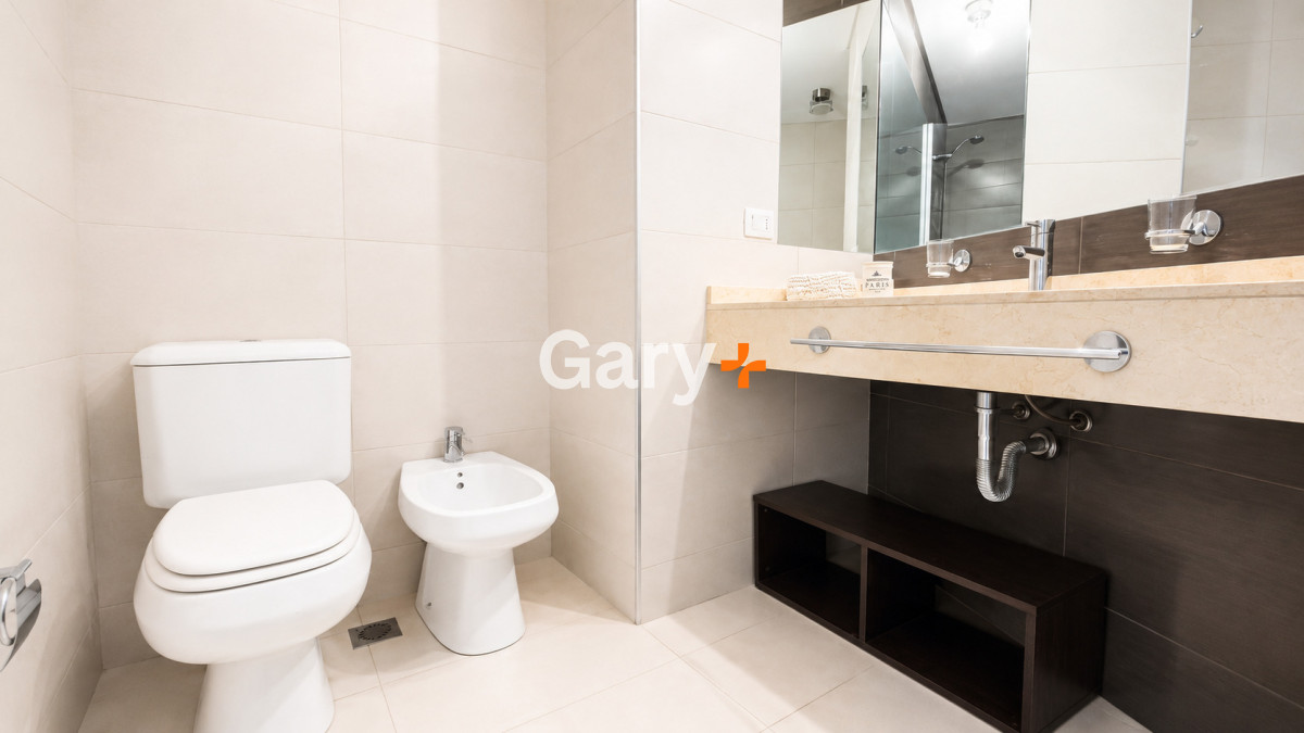 Apartamento ID.3600 - Apartamento en venta y alquiler temporario  3 dormitorios en Playa Brava, Punta del Este