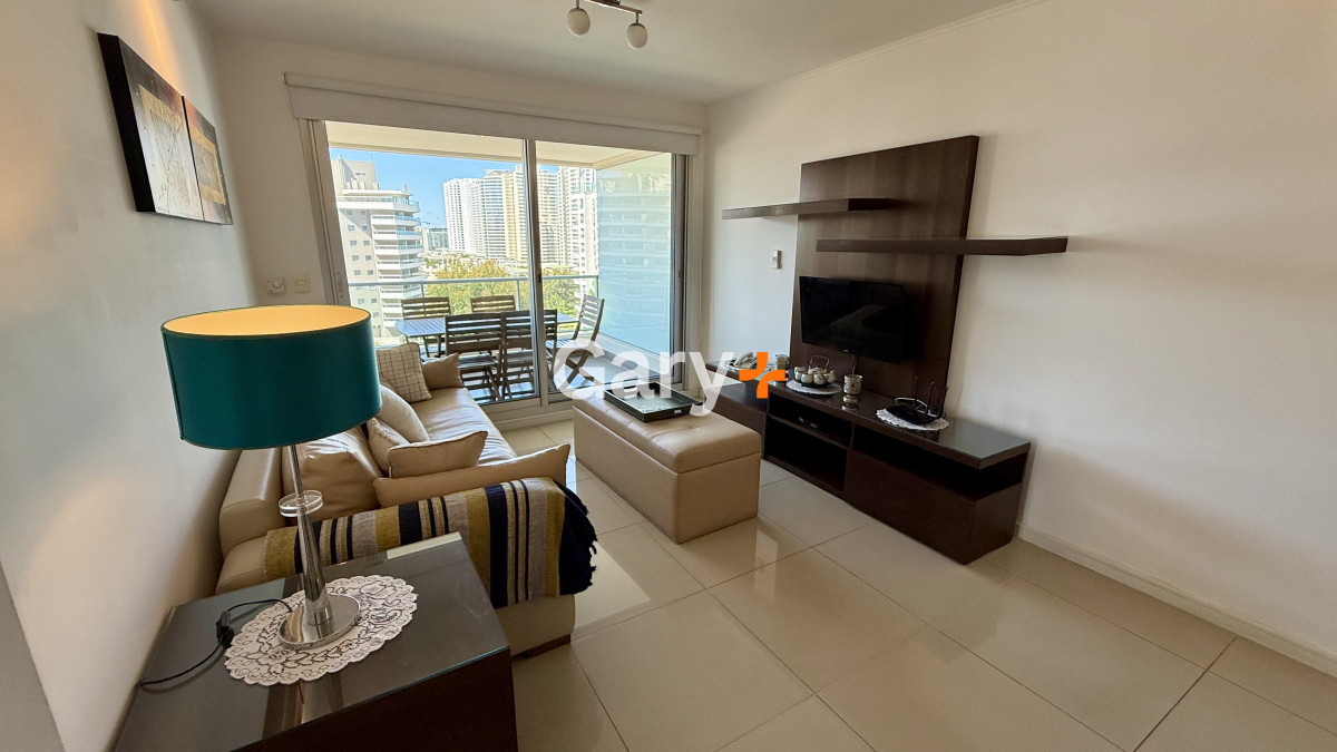 Apartamento ID.15866 - Apartamento en venta de 2 dormitorios en playa brava Punta del Este